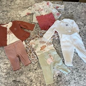 4 Newborn baby girl outfits
